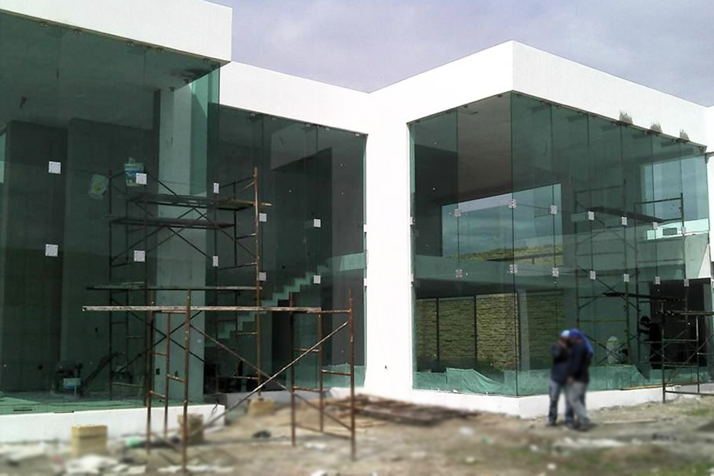 Diseño de Fachadas Suspendidas con Cristal Templado en Puebla México Tlaxcala