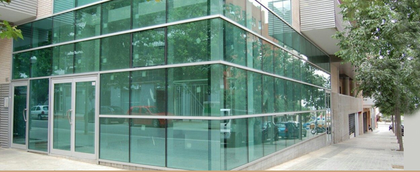 Diseño de Fachadas Suspendidas con Cristal Templado en Puebla